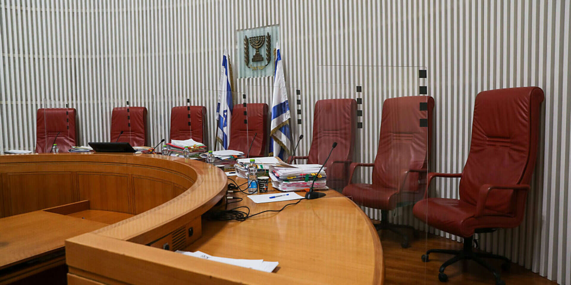 בית המשפט העליון. "ההצעה של סער תוביל לשקיפות בבחירת המועמדים" , אורן בן חקון