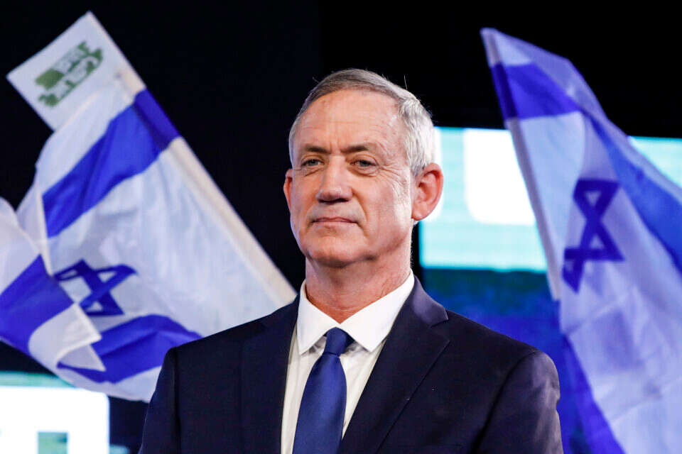 מתאגרף צללים // צילום: אי.אף.פי ,