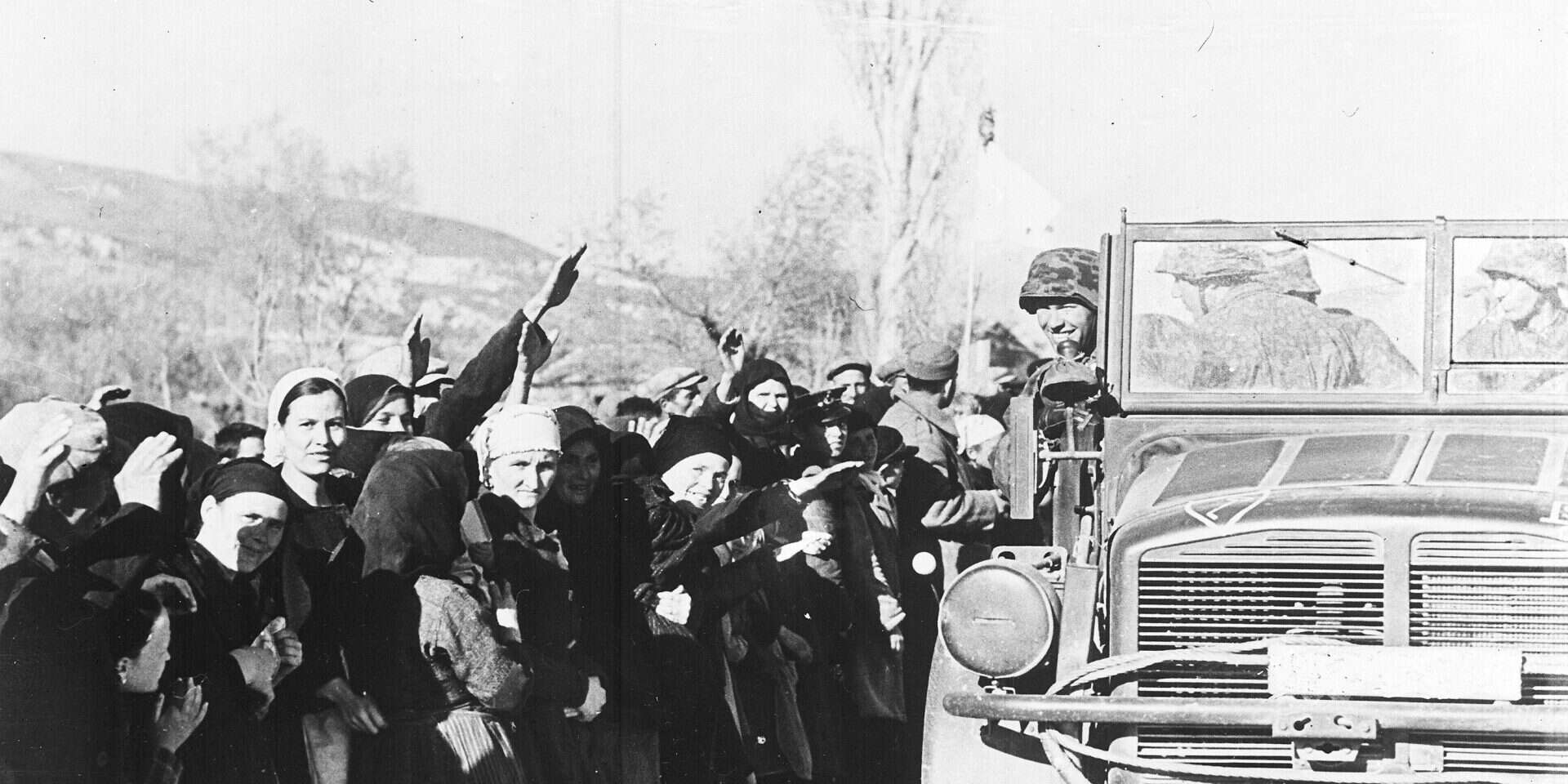 הנאצים בבלקן. כבשו את יוון ב-1941. הקימו מחנות ריכוז במרכז סרביה , אי.פי