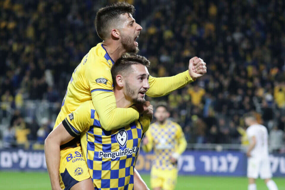 אצילי ומיכה חוגגים בימים במכבי ת"א , דני מרון