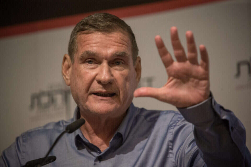 חיים רמון. מוריד את הכפפות // צילום: אורן בן חקון // חיים רמון. מוריד את הכפפות // צילום: אורן בן חקון ,