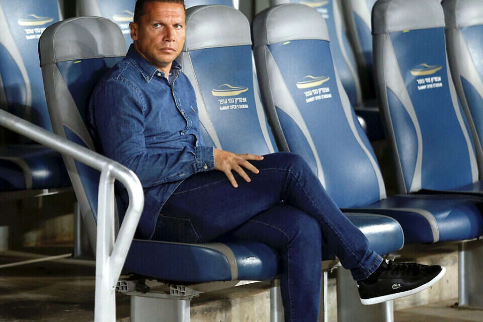 ברק בכר. שמר את שחקניו מרוכזים במטרה , 
