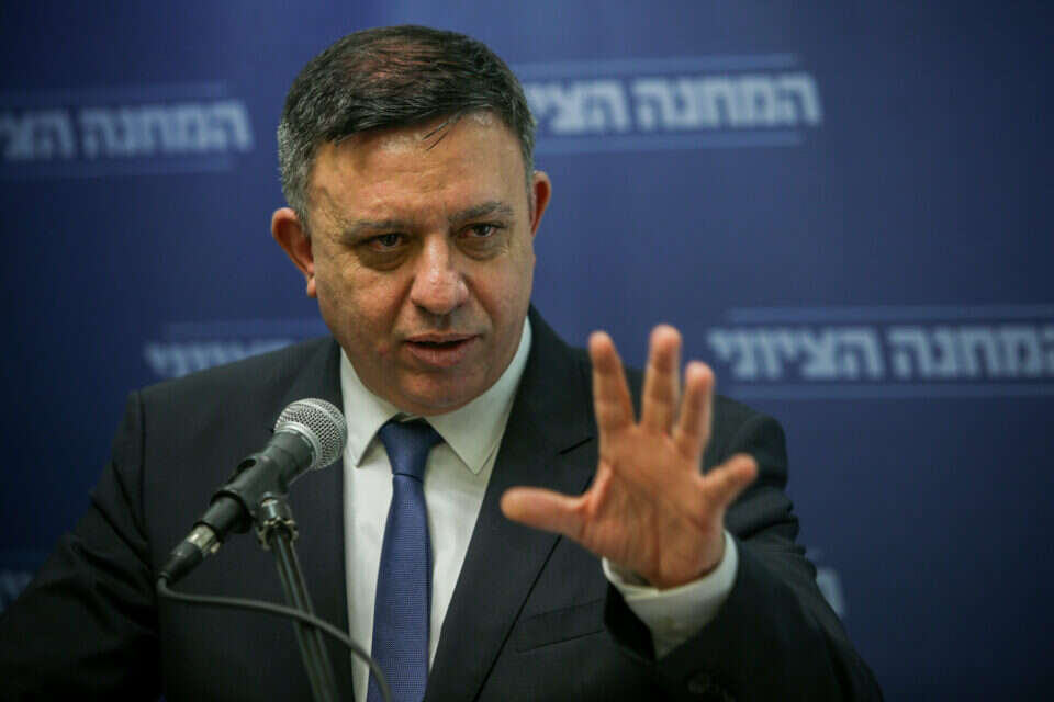 אבי גבאי. מבטיח תקציבים גדולים לחיילים לקראת הבחירות // צילום: אורן בן חקון ,