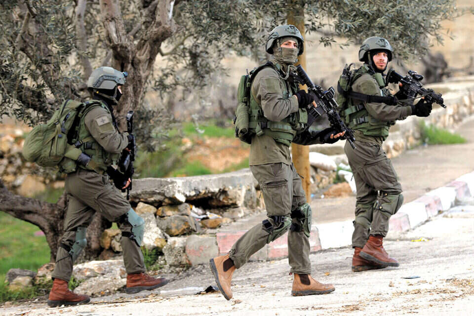 כוחות צה"ל במרדף אחר המחבלים בגבעת אסף ,