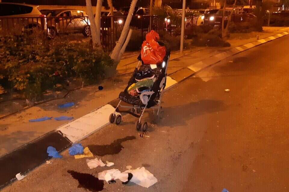זירת התאונה בגן יבנה // צילום: דוברות מגן דוד אדום // זירת התאונה בגן יבנה // צילום: דוברות מגן דוד אדום , 