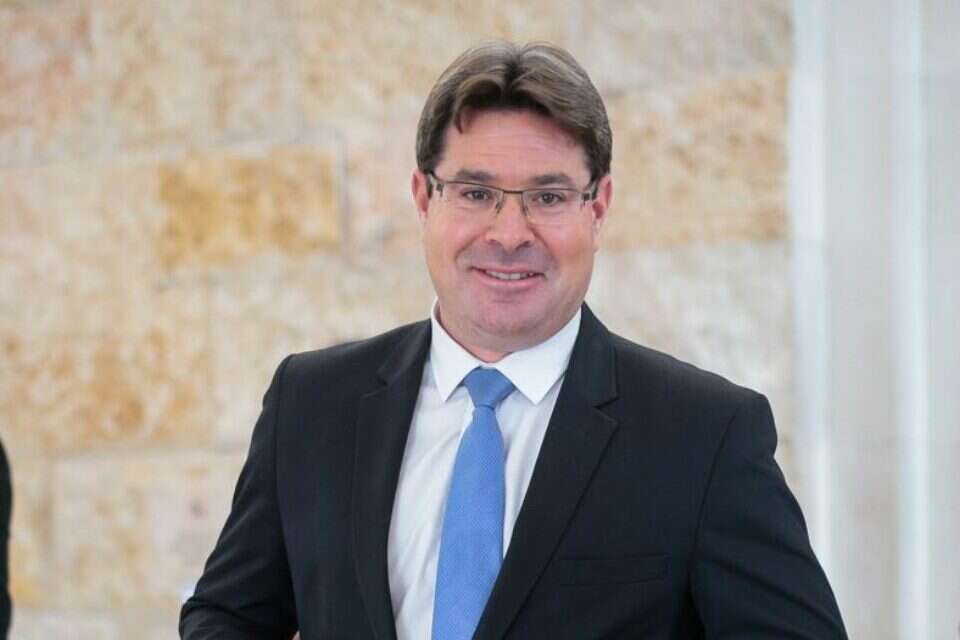מפריך את עמדת המדינה. השר אקוניס // צילום: אורן בן חקון , 