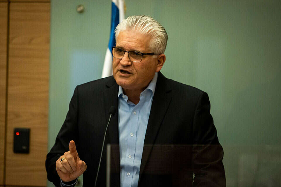 ח"כ אלי אבידר , אורן בן חקון