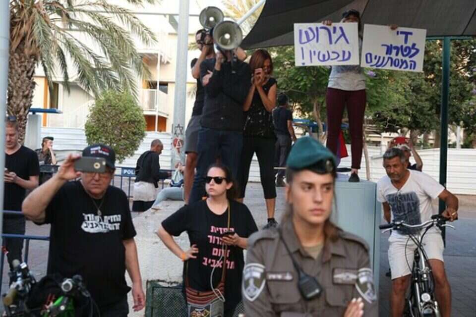 הפגנת תושבי דרום תל אביב // צילום: יהושע יוסף ,