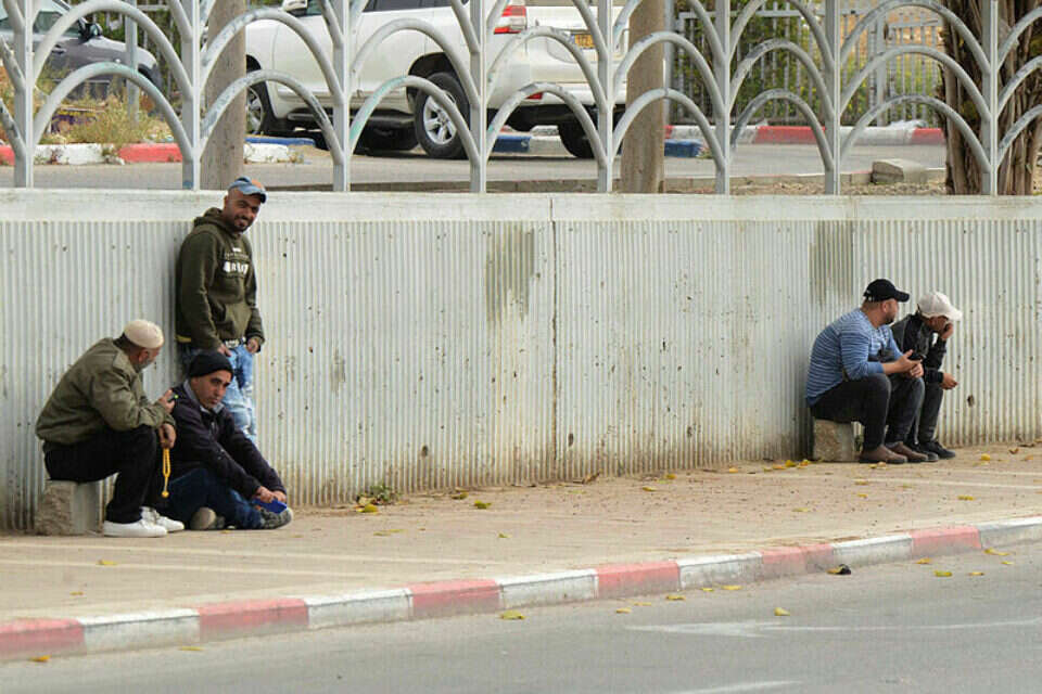 שוהים בלתי חוקיים (ארכיון) , דודו גרינשפן