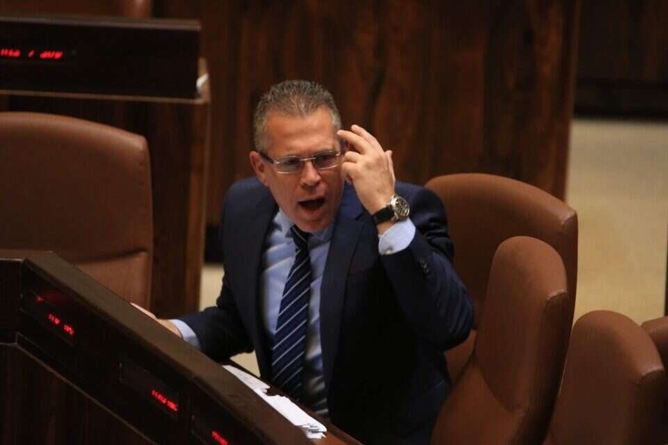 ארדן במהלך הדיון במליאה // צילום: אורן בן חקון // ארדן במהלך הדיון במליאה // צילום: אורן בן חקון ,