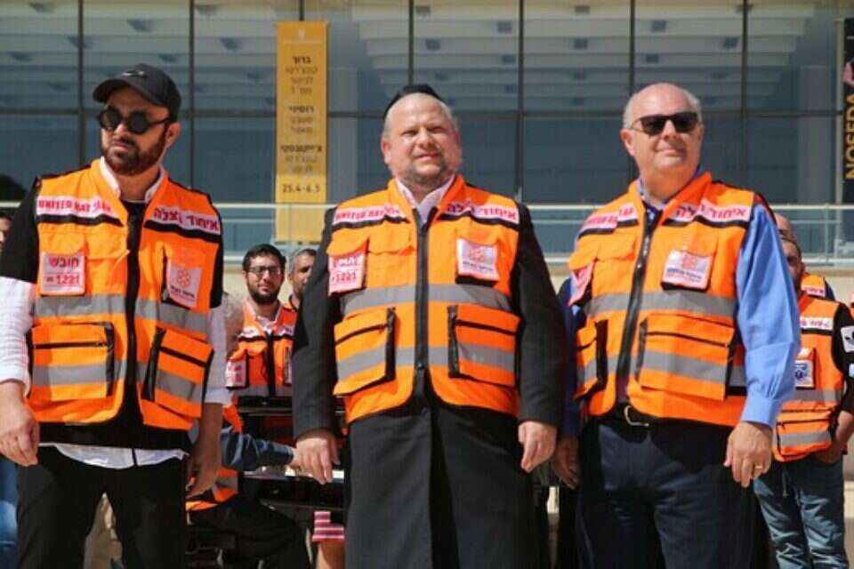 זמרים במדי איחוד הצלה // צילום: באדיבות הארגון ,