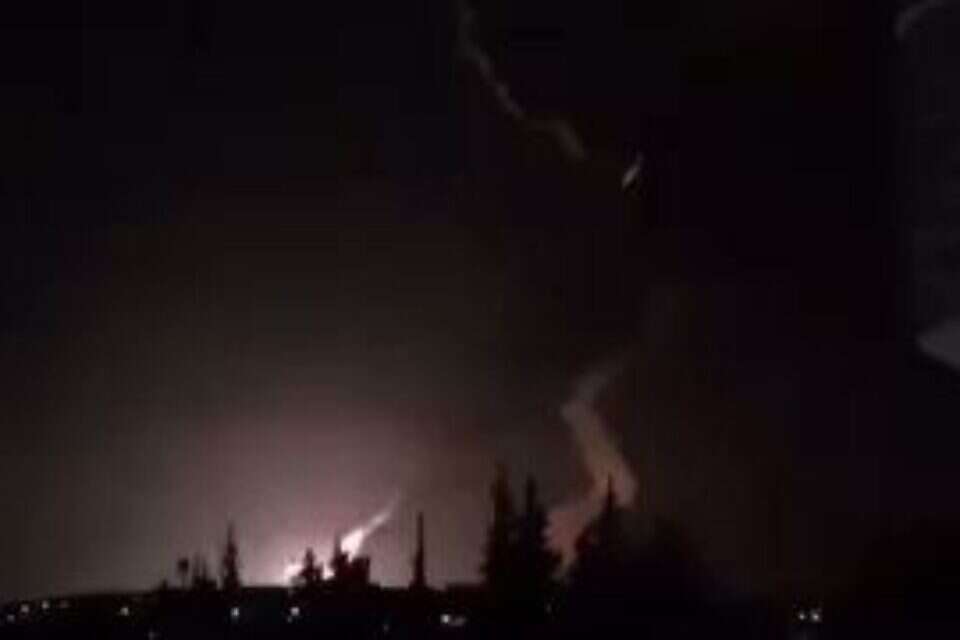 צילומי התקיפות בסוריה במהלך הלילה // צילומי התקיפות בסוריה במהלך הלילה ,
