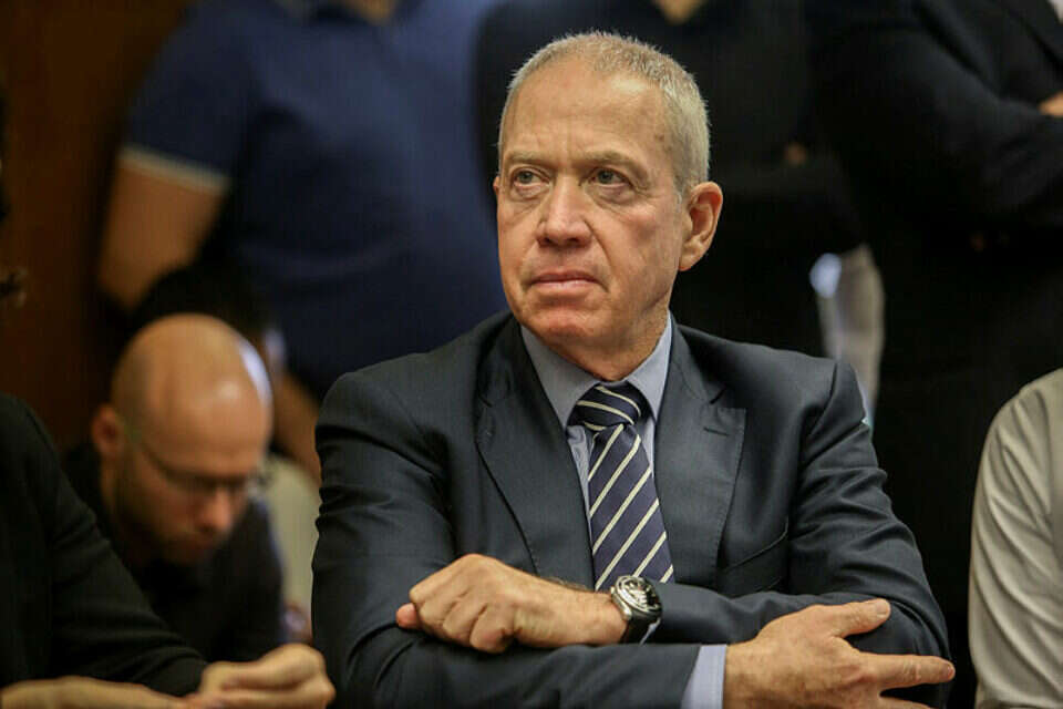 "את הזרוע הזו אנחנו נגדע". גלנט // צילום: אורן בן חקון ,