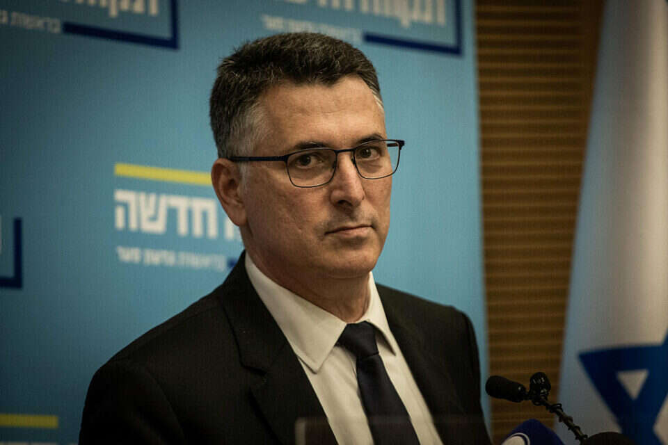 יהיה לו רוב? שר המשפטים סער , אורן בן חקון
