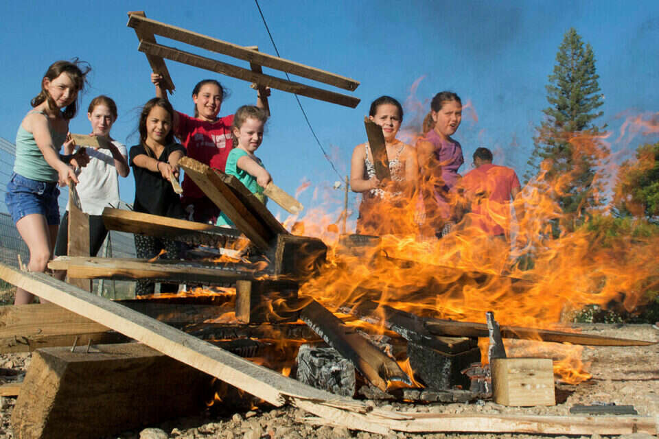 ל"ג בעומר בקיבוץ דפנה // צילום ארכיון: אייל מרגולין ,