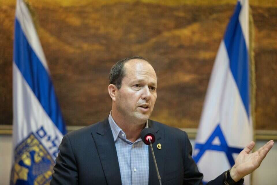 ניר ברקת , נועם ריבקין פנטון