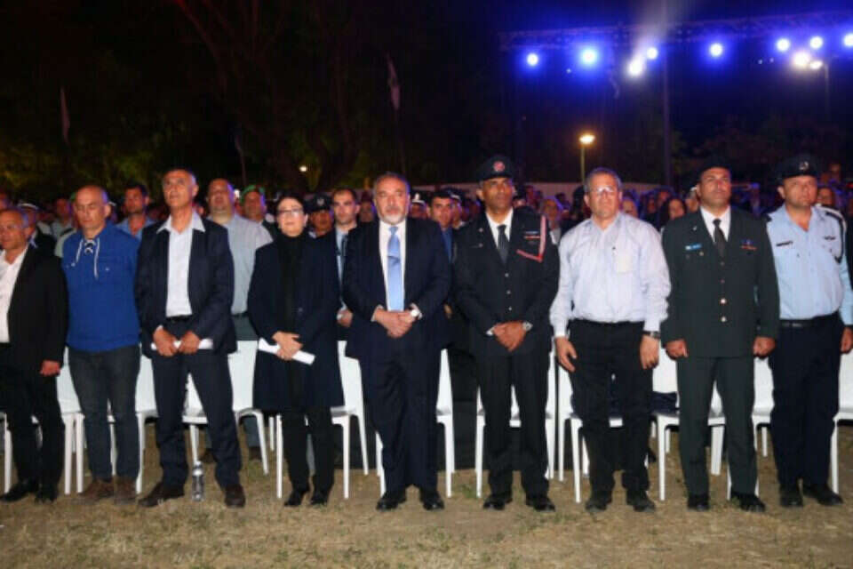 אביגדור ליברמן בטקס ביד מרדכי // צילום: לירון מולדובן ,