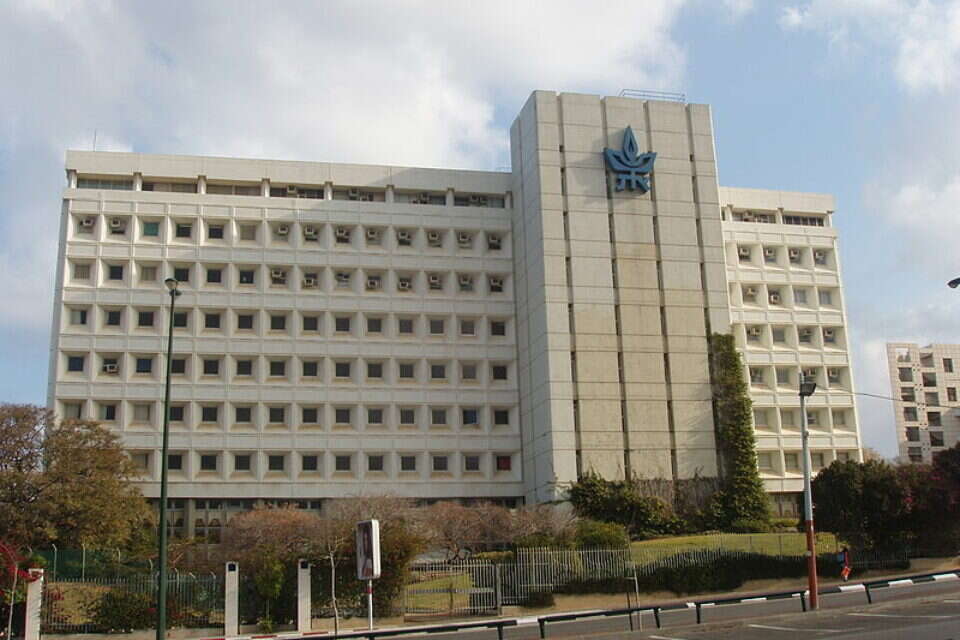 "אנחנו מציעים לסטודנטים מרחבי העולם הזדמנות ללמוד על אירועי המלחמה, תוך חשיפה לעובדות מבוססות". אוני' ת"א , דוד שי