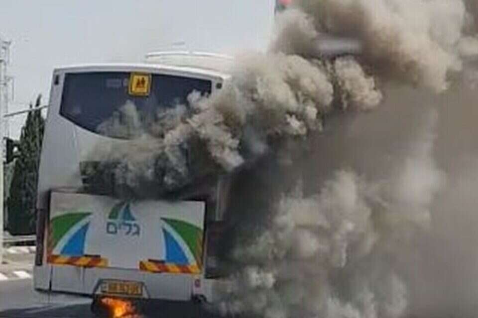 האוטובוס הבוער ,