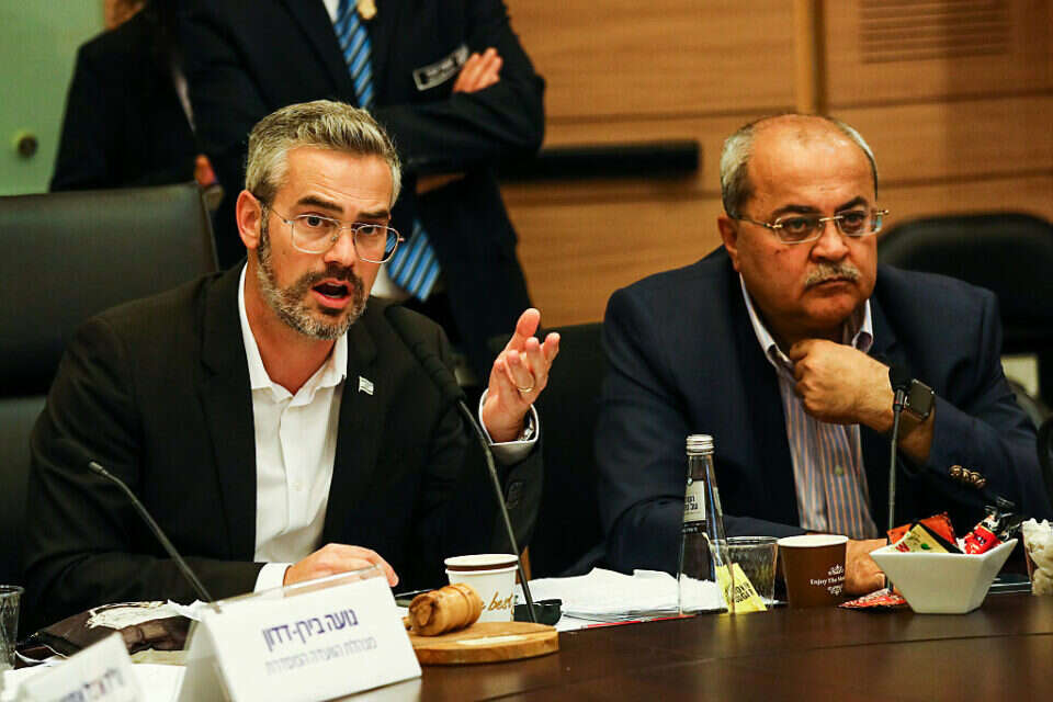 טיבי וטופורובסקי , אורן בן חקון