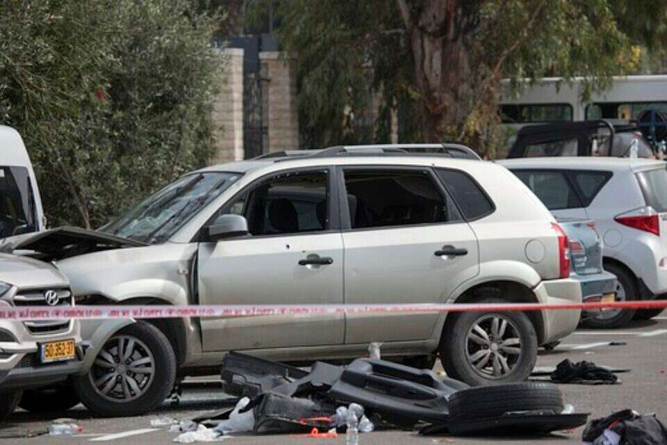 צילום: מישל דוט קום // זירת הפיגוע בעכו. שלושה פצועים ,