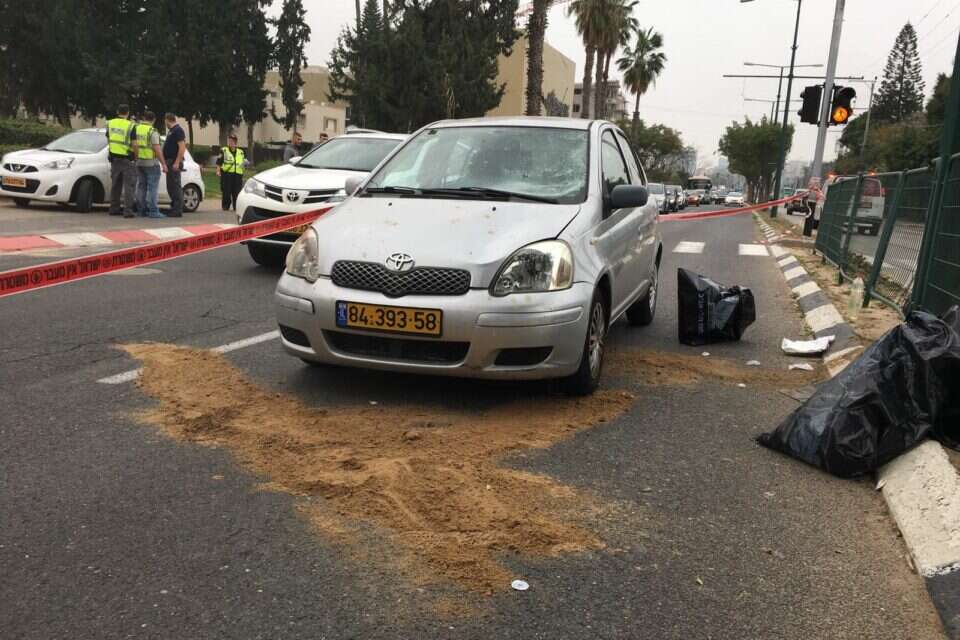 צילום: עמי שומן // זירת התאונה בהרצליה ,