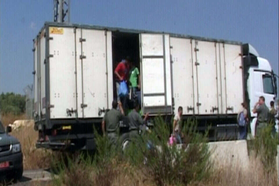 הברחת שב"חים (אילוסטרציה: למצולמים אין קשר לידיעה) ,
