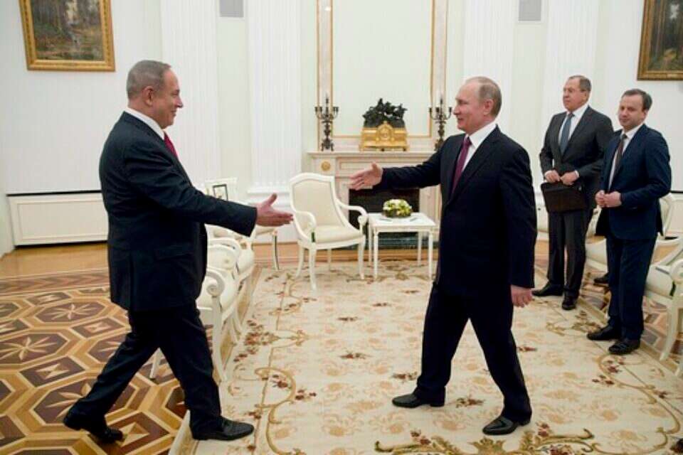נתניהו ופוטין // צילום: AP , 