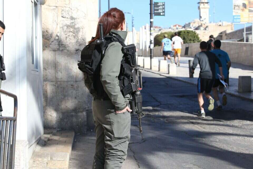 לוחמת מג"ב (למצולמת אין קשר לידיעה) // צילום: אורן בן חקון ,