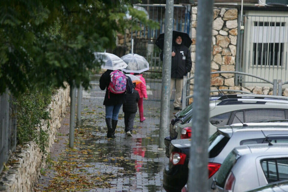 גשם במכבים רעות (ארכיון) , יונתן שאול