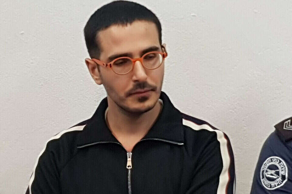 אוהבים נוכלים. סיימון לבייב , שמואל בוכריס