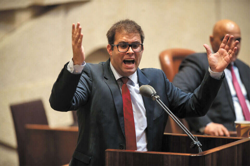 ח"כ חזן במליאה // צילום: אורן בן חקון ,