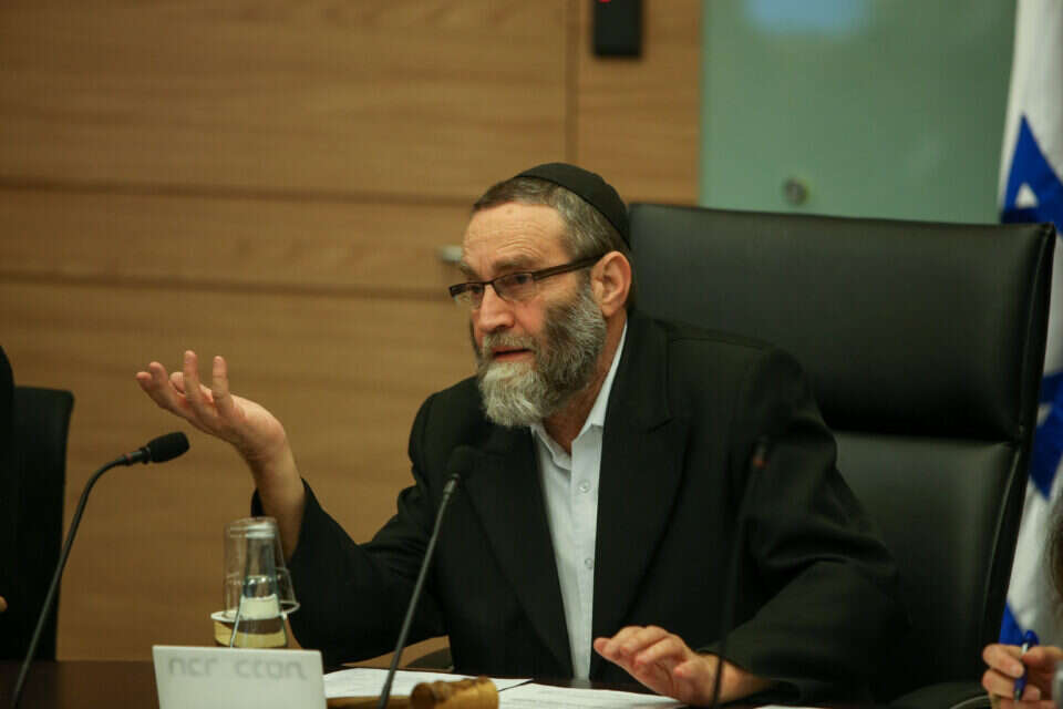 "מדובר על עובר בר חיים". ח"כ משה גפני , אורן בן חקון