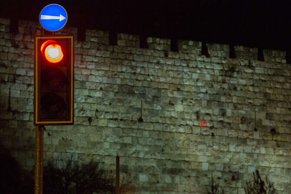 אי ציות לרמזורים במקום השני (אילוסטרציה) , נעם ריבקין פנטון