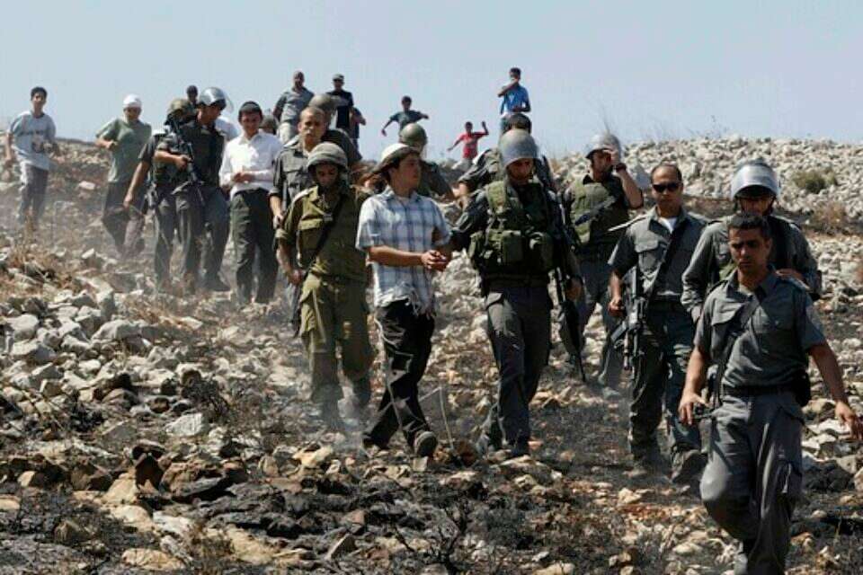 מעצר של מתיישבים שהשליכו אבנים בבורין (ארכיון)  , רויטרס