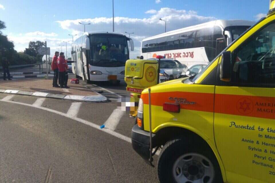 זירת התאונה בכביש 4 // צילום: תיעוד מבצעי מד"א ,