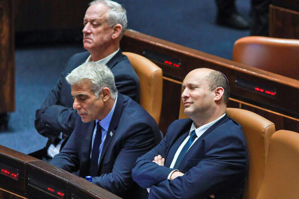 לפיד עם בנט וגנץ , אורן בן חקון
