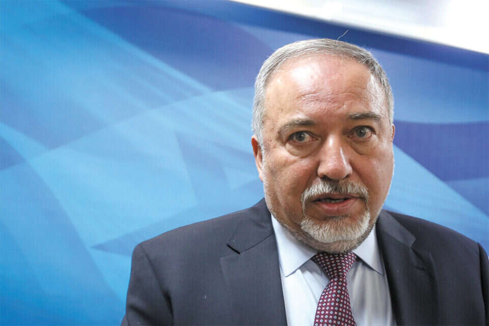 אין דבר שמחייב בחירות. שר הביטחון אביגדור ליברמן , מרק ישראל סלם