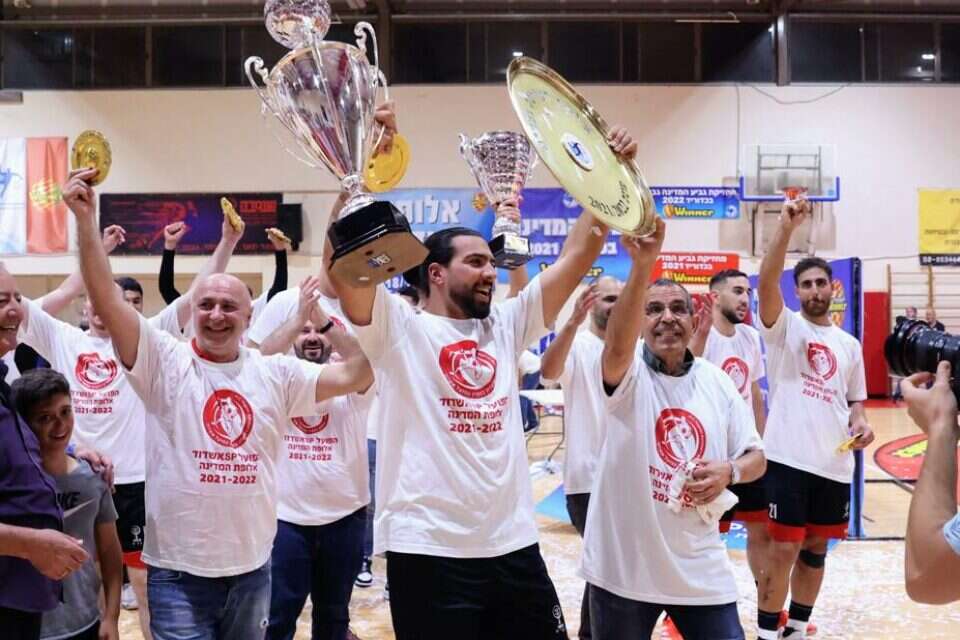 רגע ההנפה , איגוד הכדוריד