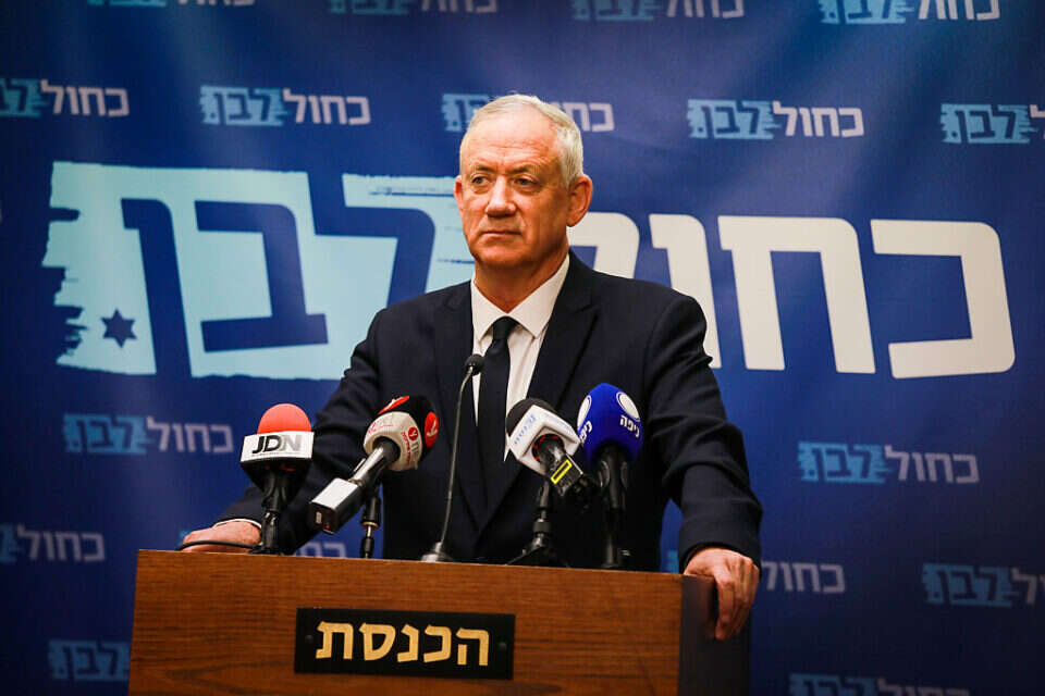 דורש מהפלשתינים את חומרי החקירה, גנץ , אורן בן חקון
