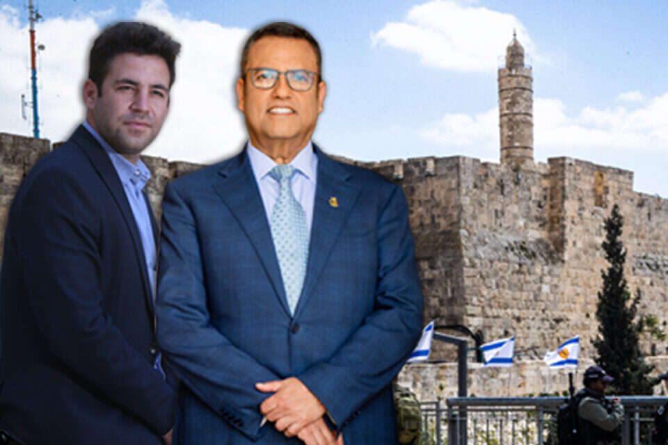 משה ליאון ועופר ברקוביץ' על רקע חומות ירושלים , אריק סולטן, צחי מרים, אורן בן חקון