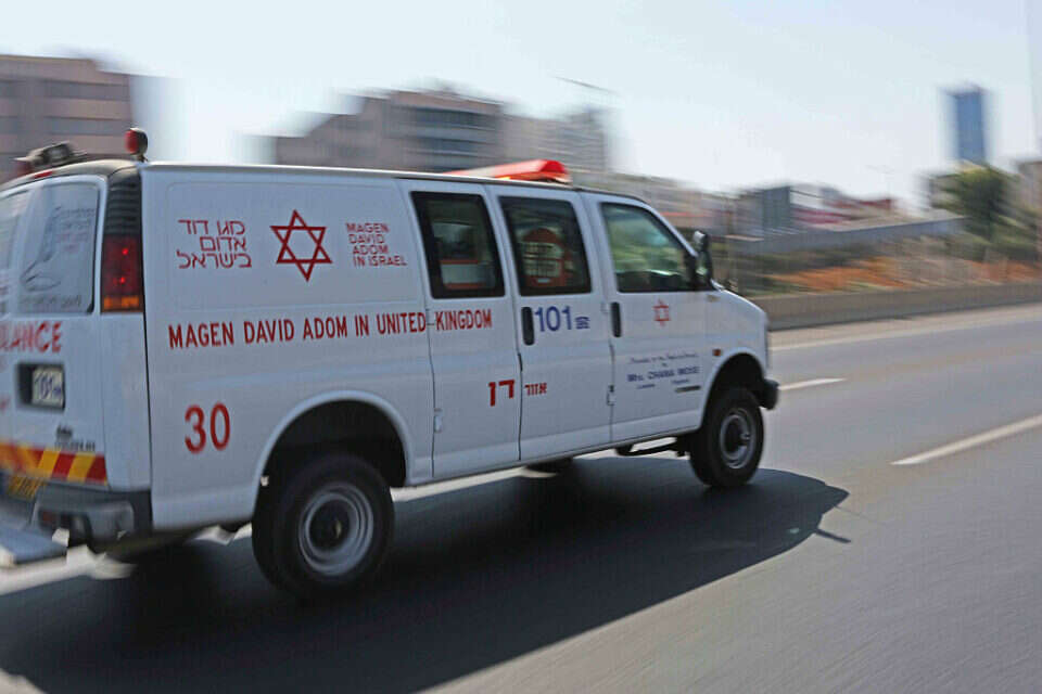אמבולנס (אילוסטרציה) , יהושע יוסף