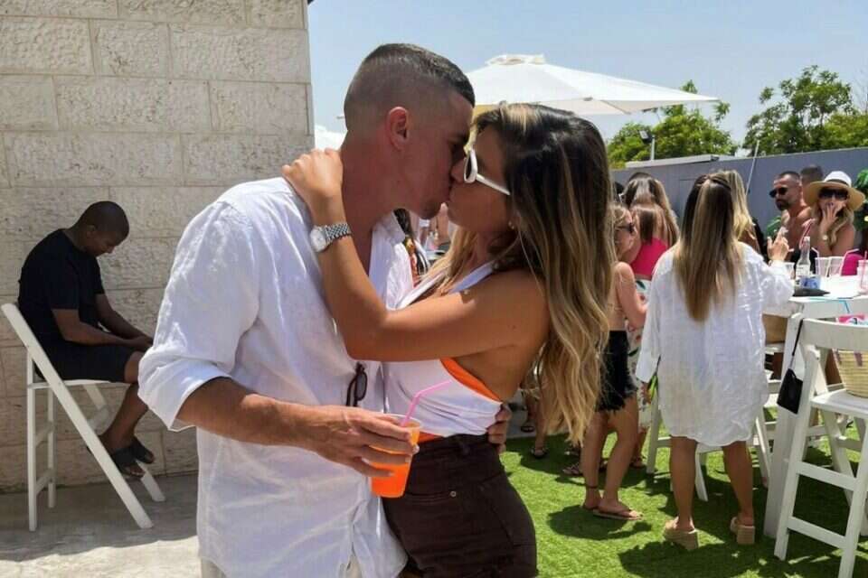 מאי ועידן ורד מאוהבים , אינסטגרם