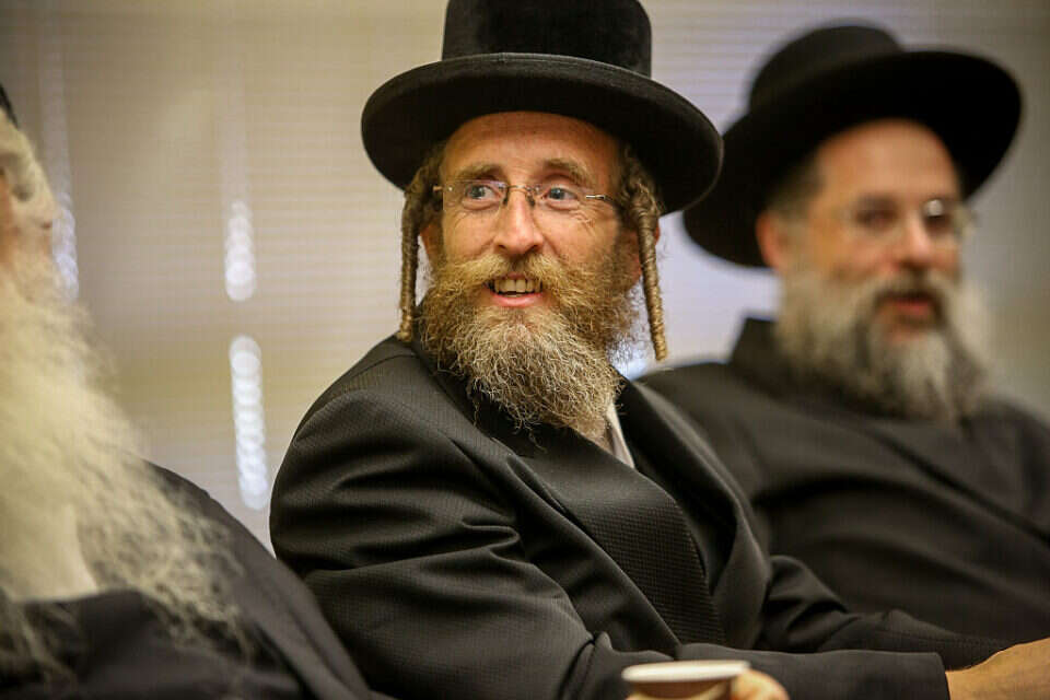 במרכז הסערה. ח"כ יעקב טסלר , אורן בן חקון