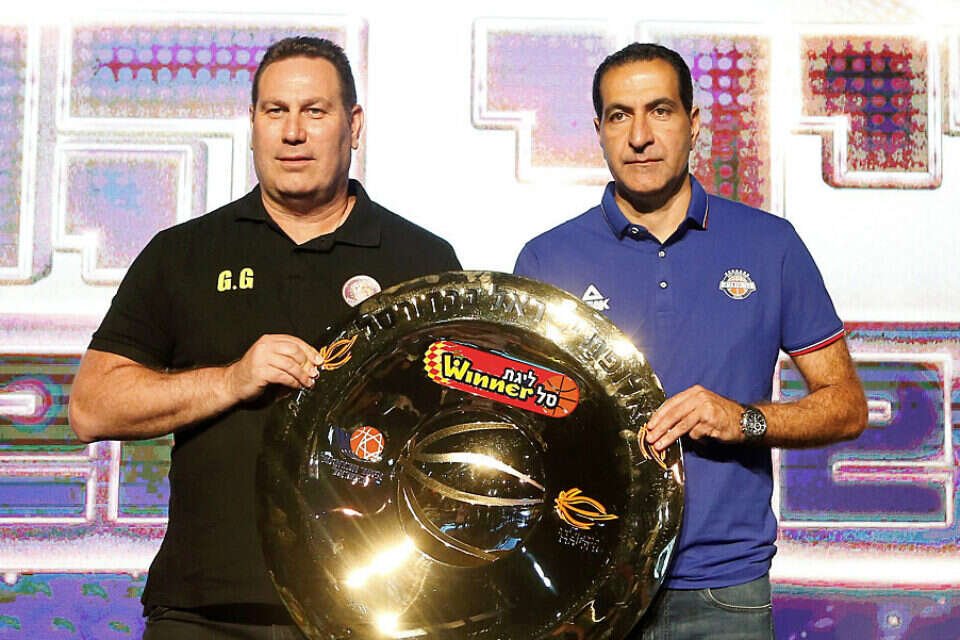 אהרוני וגודס עם הצלחת. הבמה רק שלהם , אלן שיבר