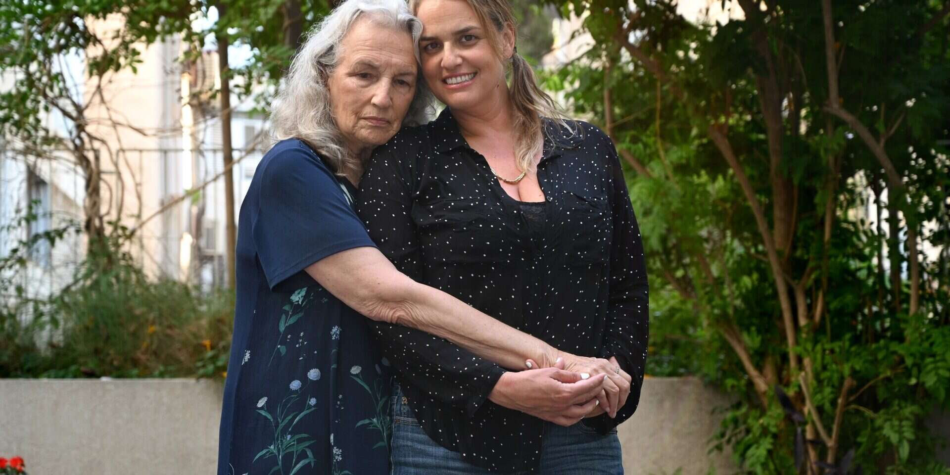 ליאור קורן ואמה דפנה טל קורן. "זה נורא עצוב, אבל איבדתי את אמא שלי" , אפרת אשל