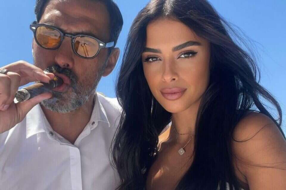 דודו אוואט ואביגיל רביבו. במקום אחר , 