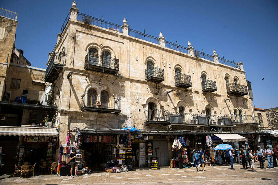 מלון פטרה בירושלים , אורן בן חקון