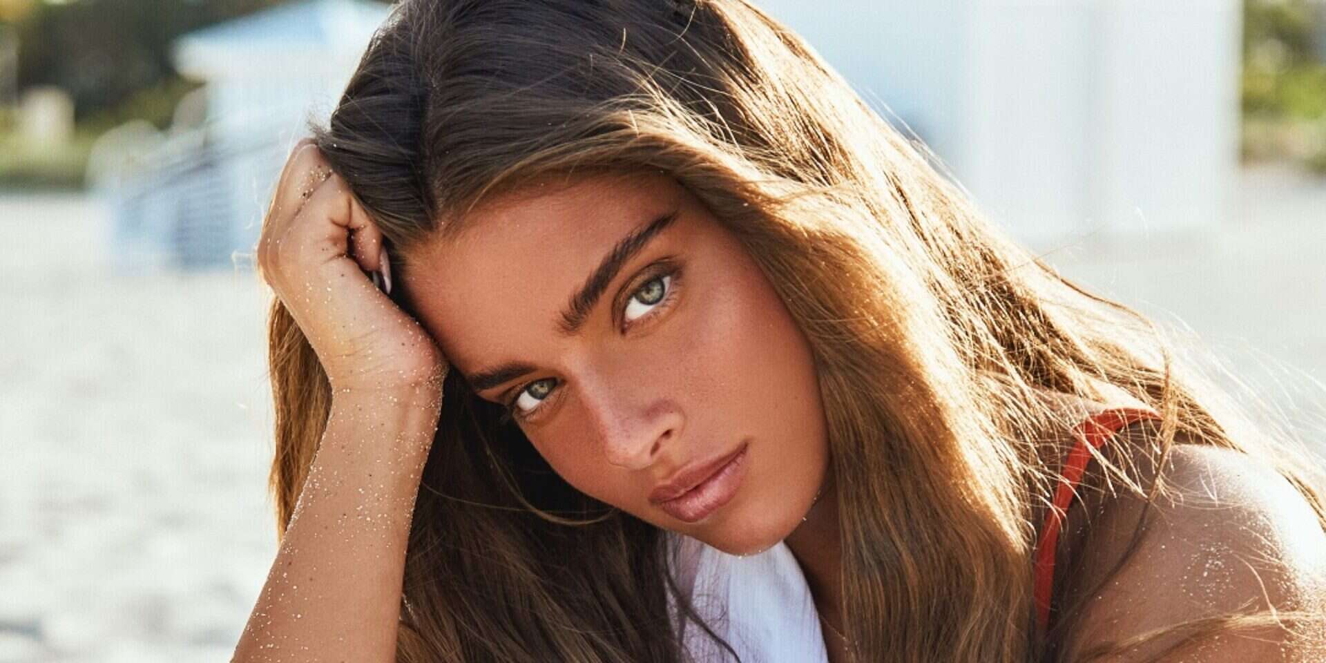 נועה קירל , Vivian Arthur