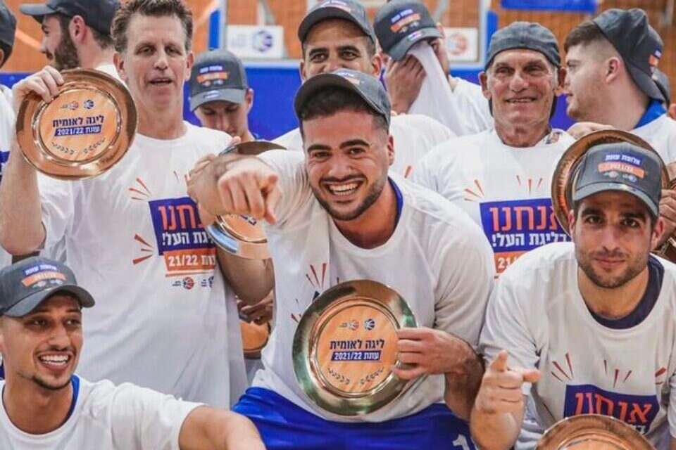 שלו לוגשי. ימשיך גם בליגת העל , מתוך טוויטר